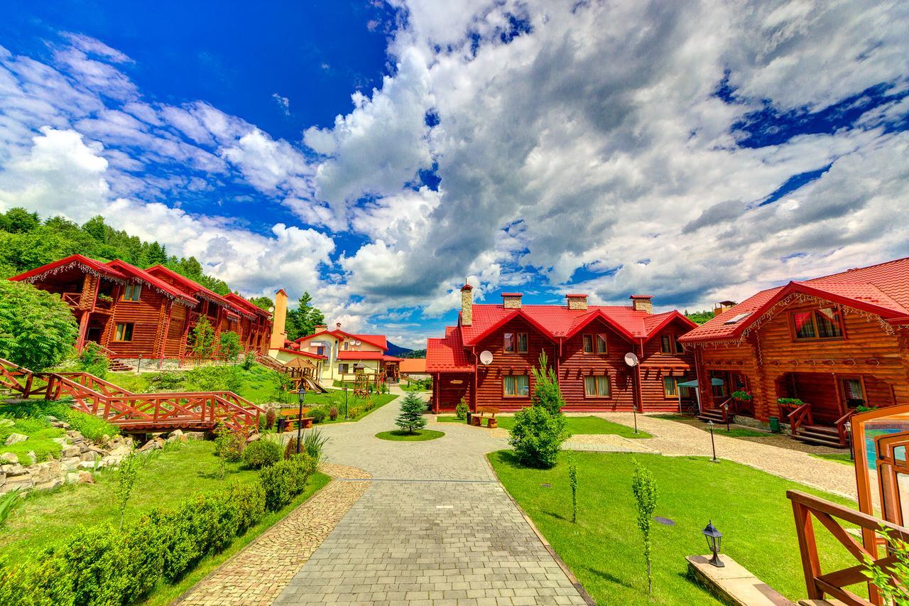 Slovyanka Hotel Славске Екстериор снимка