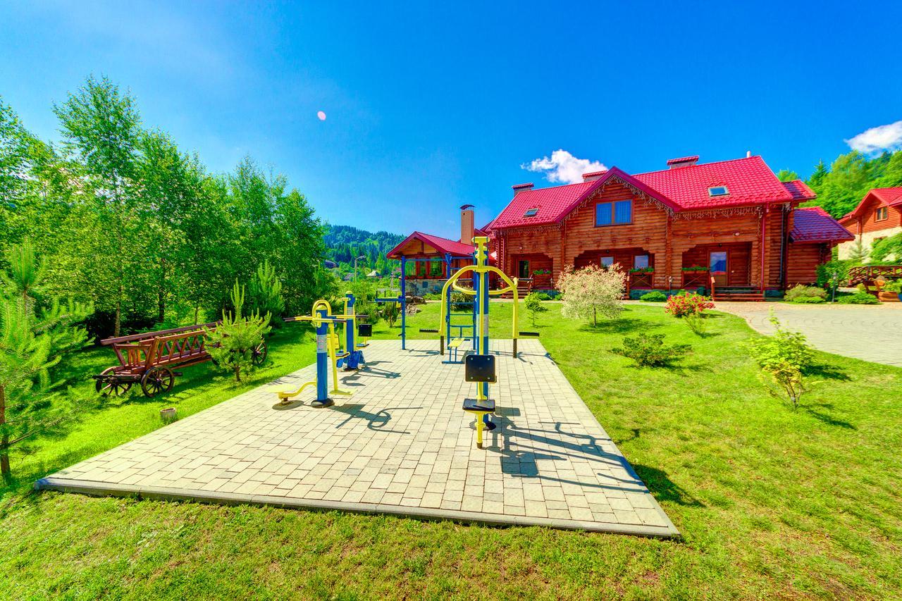 Slovyanka Hotel Славске Екстериор снимка