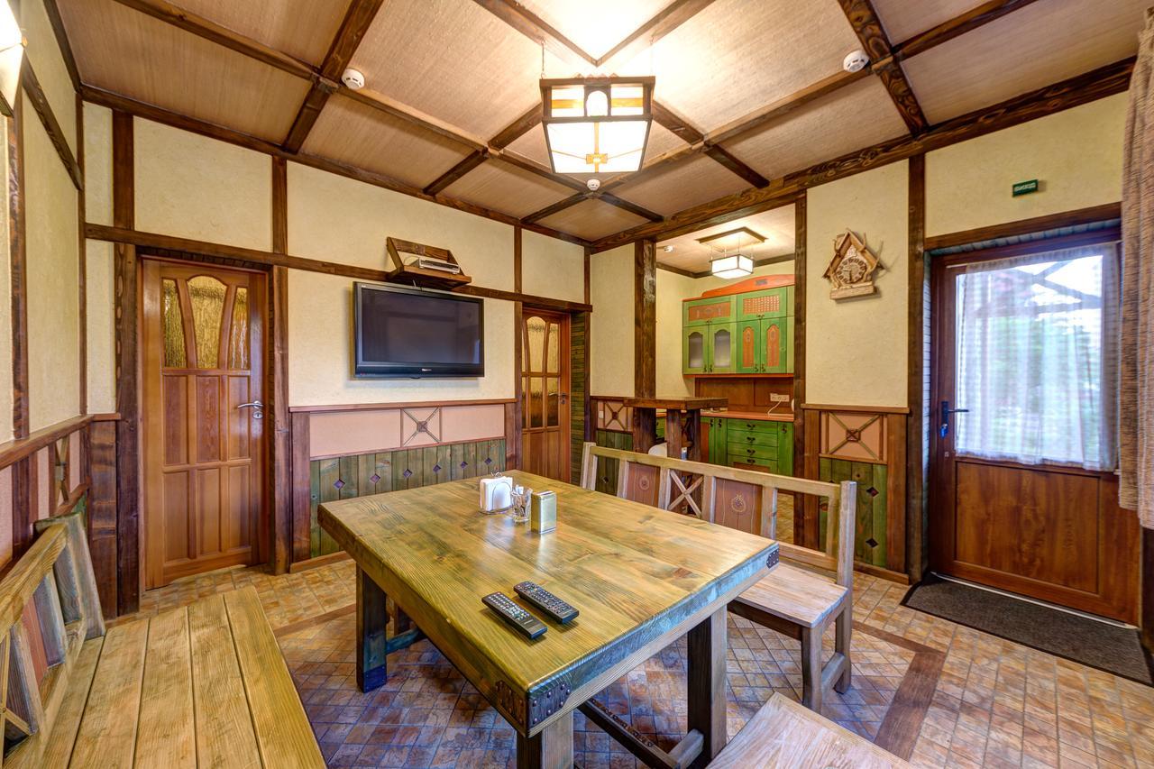Slovyanka Hotel Славске Екстериор снимка